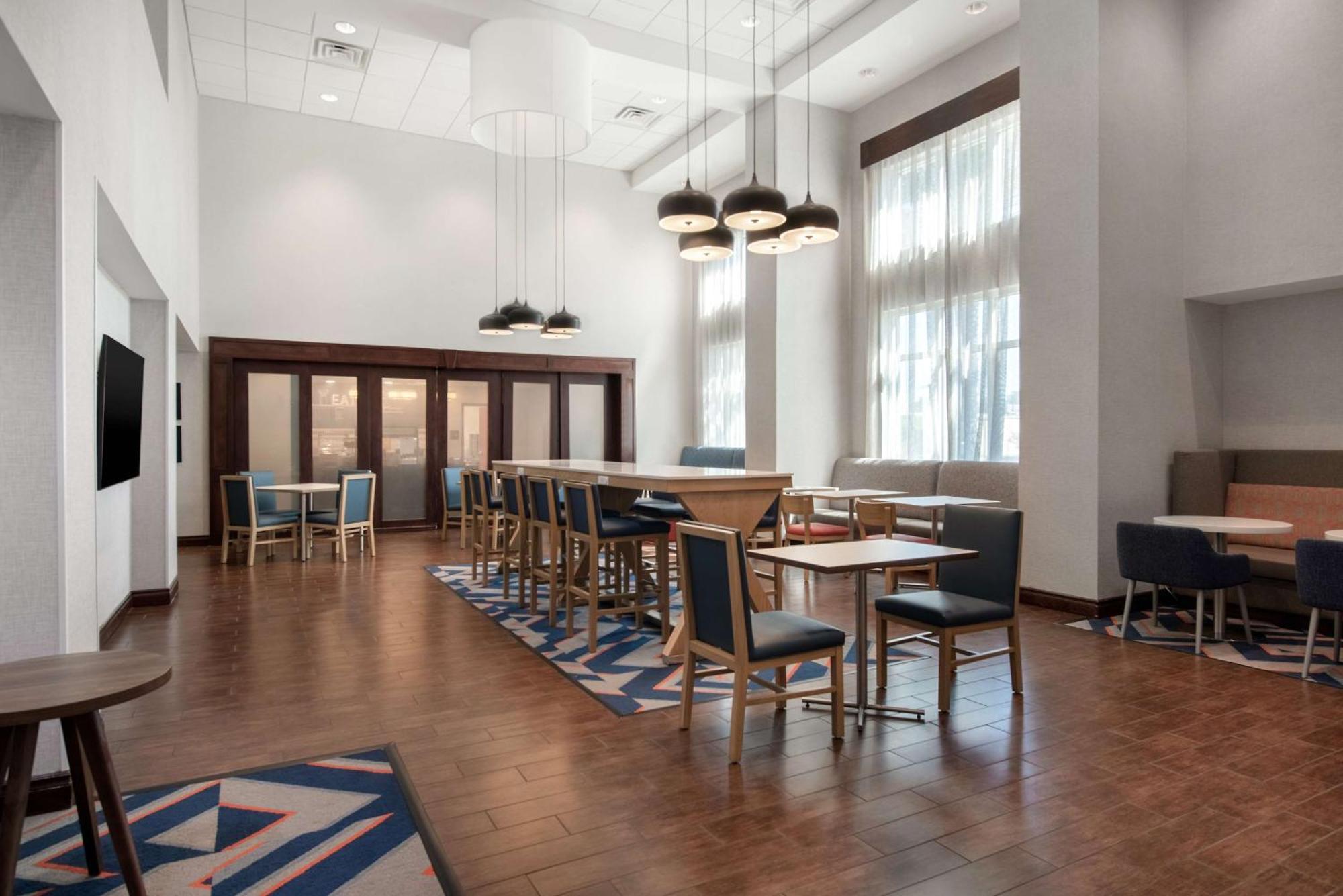 Hampton Inn & Suites Harvey New Orleans Westbank Exteriör bild